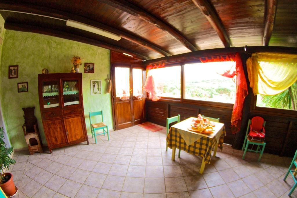 فيلا Agriturismo Sardo Campavaglio المظهر الخارجي الصورة